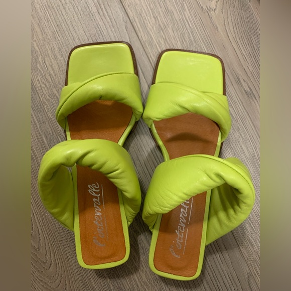 L'INTERVALLE Shoes - l'intervalle sandals brand new